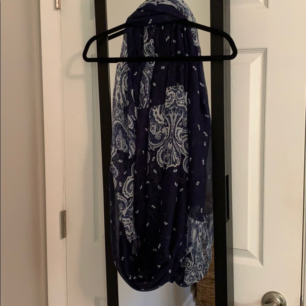 Infinity scarf - Picture 4 of 4